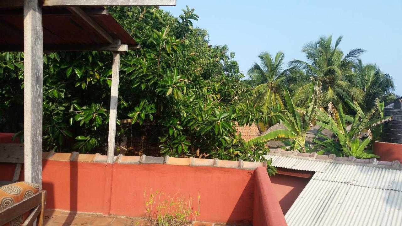 Big Milly'S Backyard Hotel Kokrobite Exterior photo